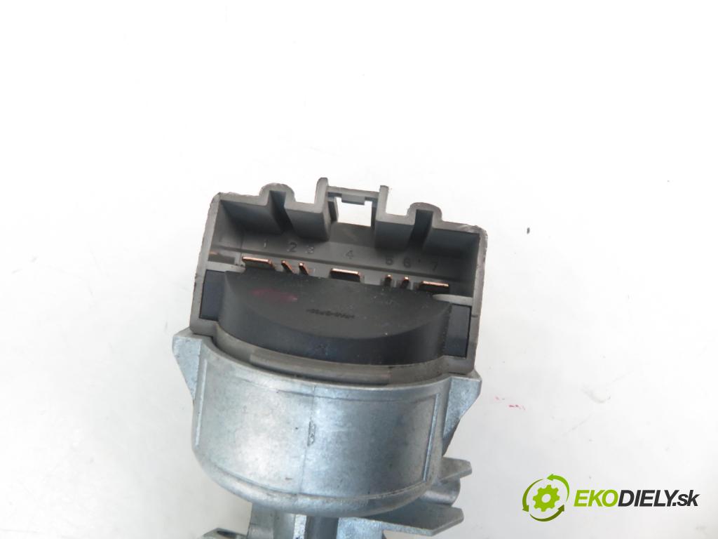 FORD MONDEO IV Turnier (BA7) KOMBI 2009 92,00 1.8 TDCi 125 - QYBA 1753,00 spinačka 3M513F880AD ; 6E5T15607BA (Spínacie skrinky a kľúče)