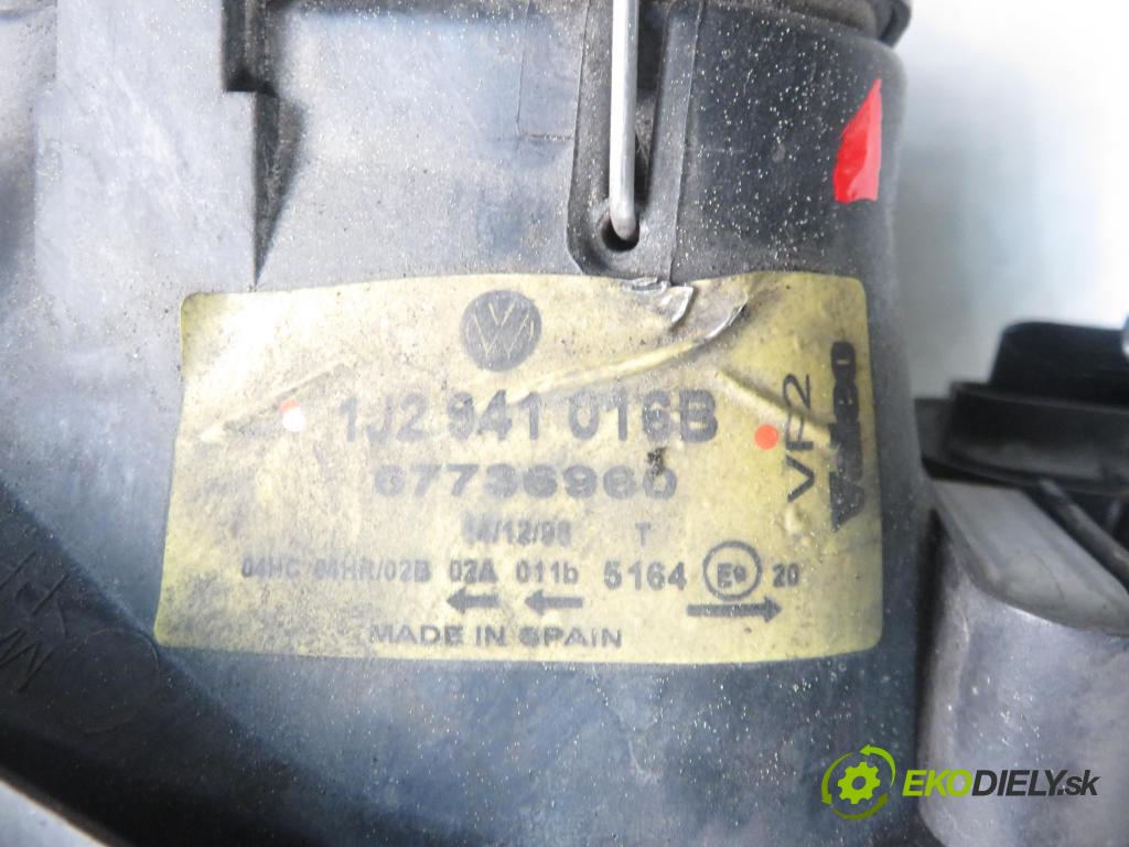 VW GOLF IV (1J1) HB 1998 50,00 1.9 SDI - AGP 1896,00 Svetlo PP 1J2941016B