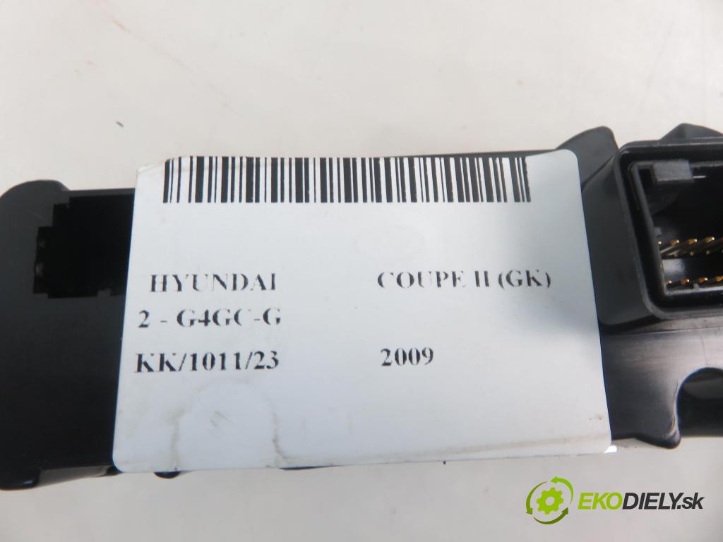 HYUNDAI COUPE (GK) COUPE 2009 105,00 2.0 GLS 143 - G4GC-G 1975,00 prepínač výstražných (núdzových) 959002C370 ; 25000001800H
