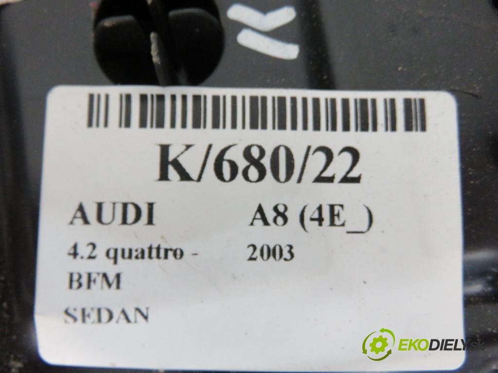 AUDI A8 D3 (4E2, 4E8) SEDAN 2003 246,00 4.2 quattro - BFM 4172,00 Sedadlá, sedačky