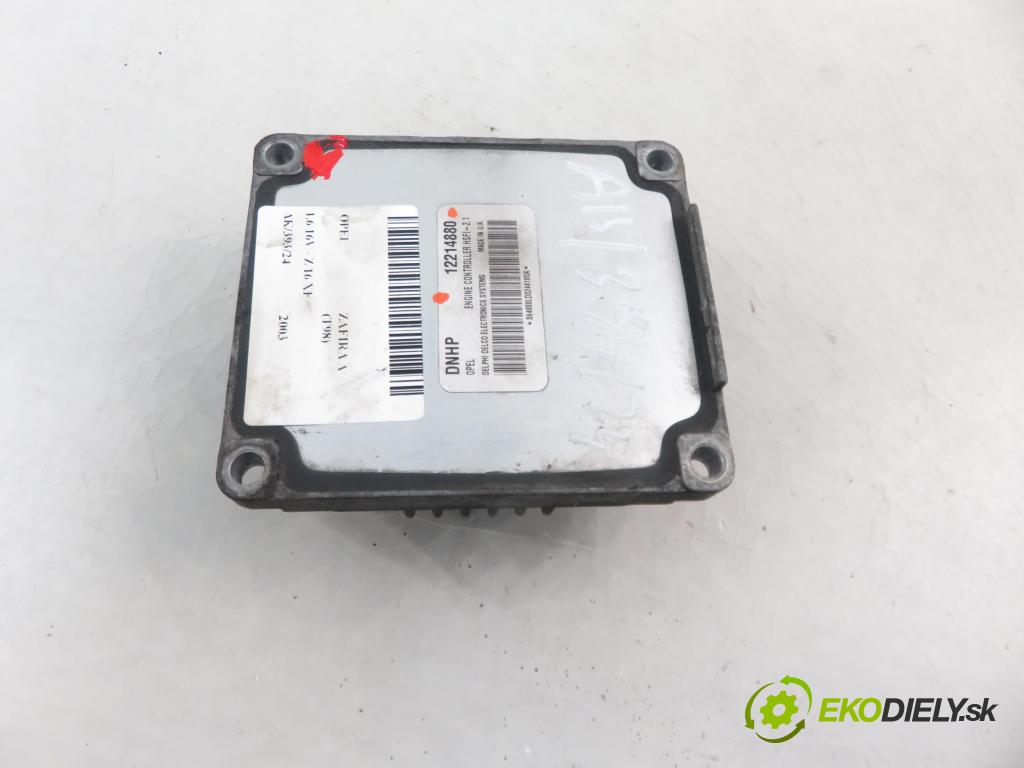 OPEL ZAFIRA A Nadwozie Wielkopojemne (MPV) (T98) MINIVAN 2003 74,00 1.6 16V - Z 16 XE 1598,00 Riadiaca jednotka Motor 12214880