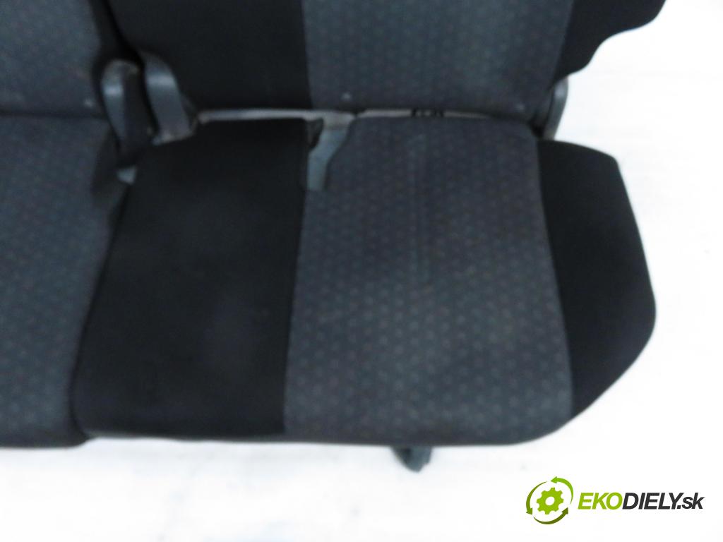 TOYOTA URBAN CRUISER (_P1_) CROSSOVER 2009 66,00 1.4 D-4D 4WD 90 - 1ND-TV 1364,00 Sedadlá, sedačky