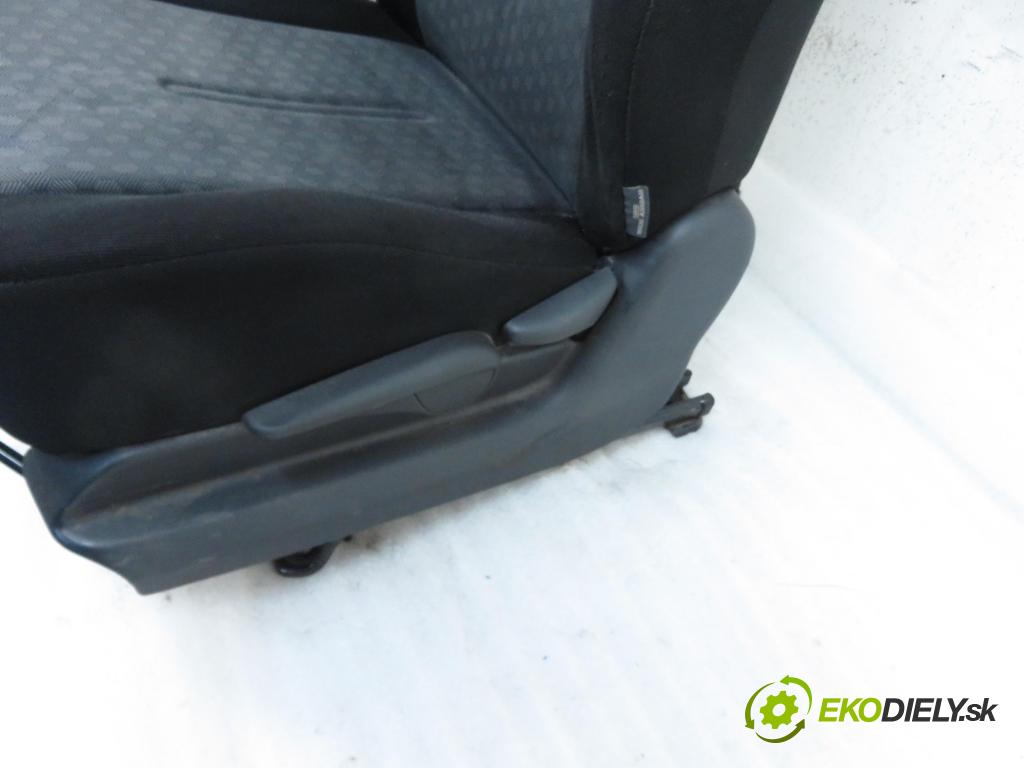 TOYOTA URBAN CRUISER (_P1_) CROSSOVER 2009 66,00 1.4 D-4D 4WD 90 - 1ND-TV 1364,00 Sedadlá, sedačky