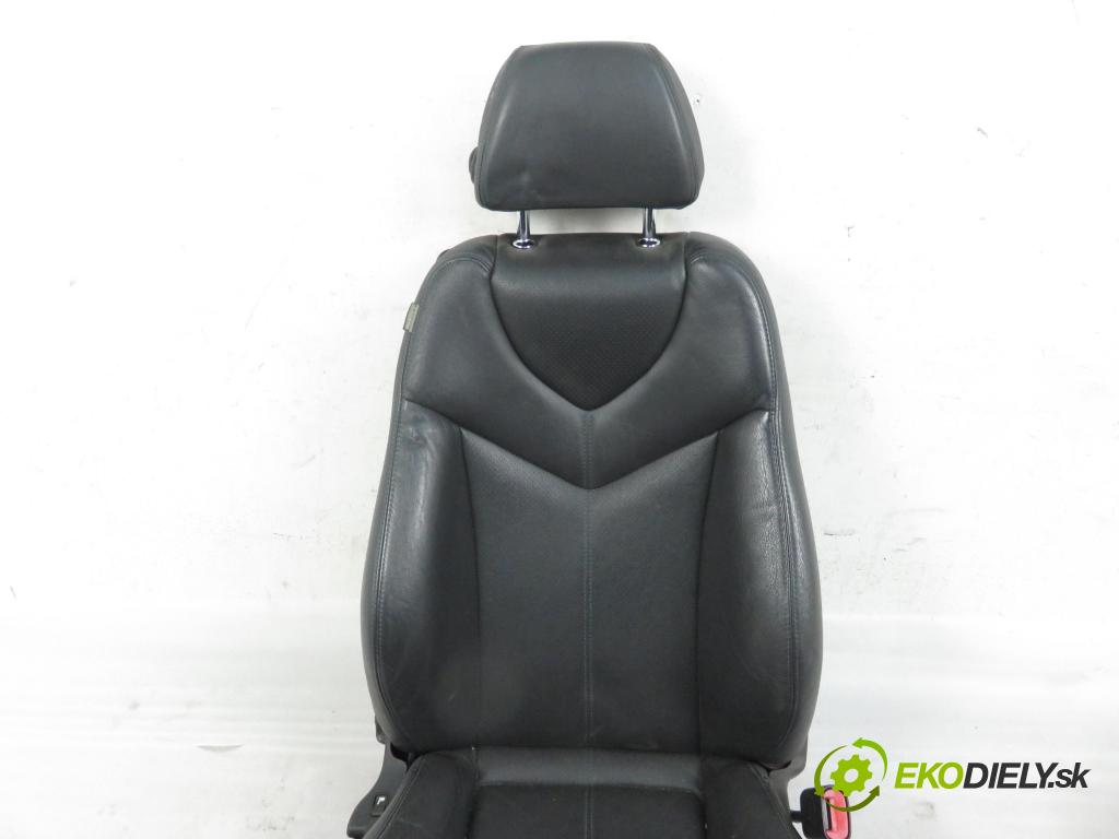 ALFA ROMEO GT (937_) COUPE 2005 121,00 2.0 JTS 165 - 937 A1.000 1970,00 Sedadlá, sedačky