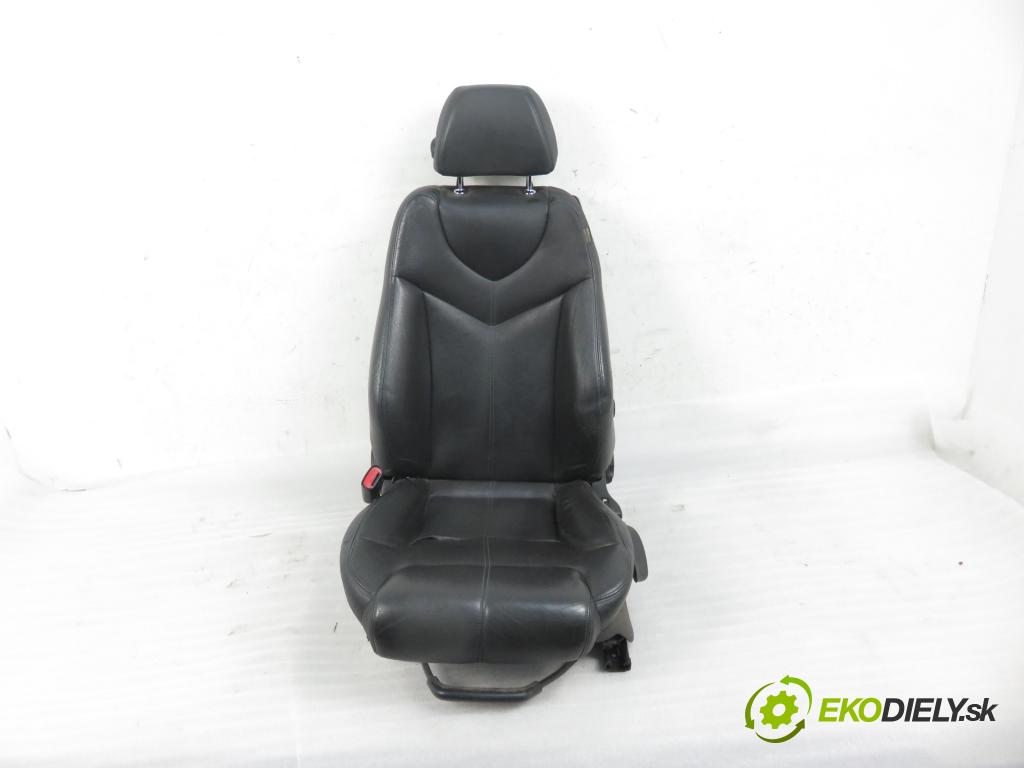 ALFA ROMEO GT (937_) COUPE 2005 121,00 2.0 JTS 165 - 937 A1.000 1970,00 Sedadlá, sedačky
