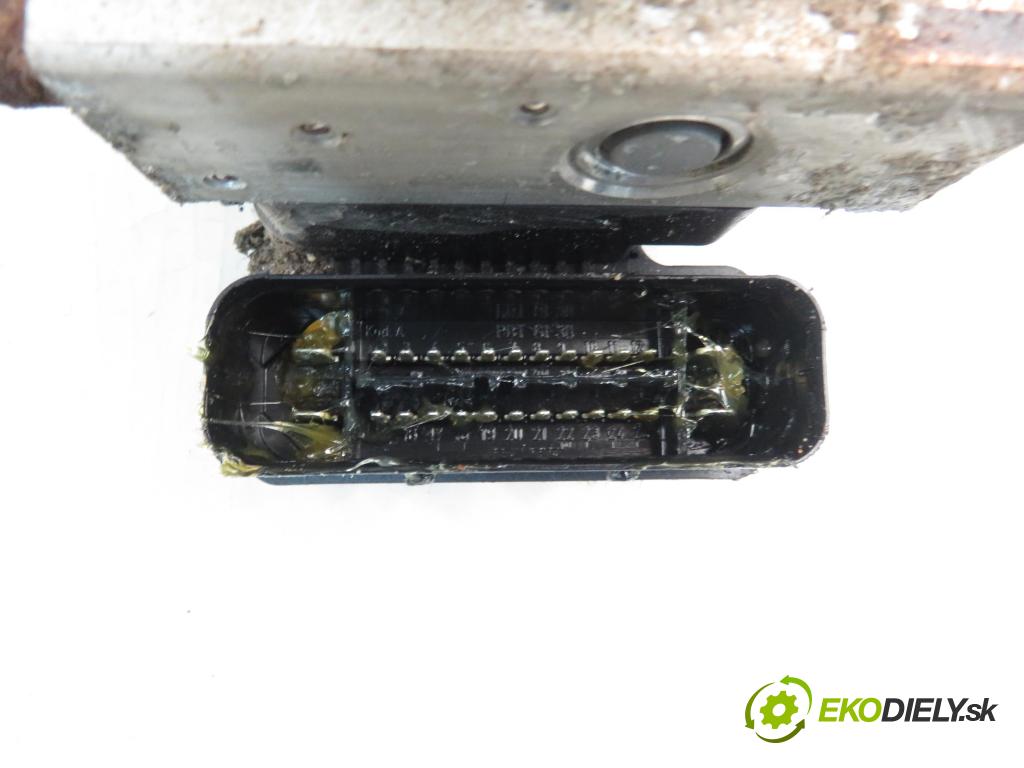 CITROEN C2 (JM_) HB 2007 44,00 1.1 - HFX (TU1JP) 1124,00 Pumpa ABS 10097011443 (Pumpa ABS)