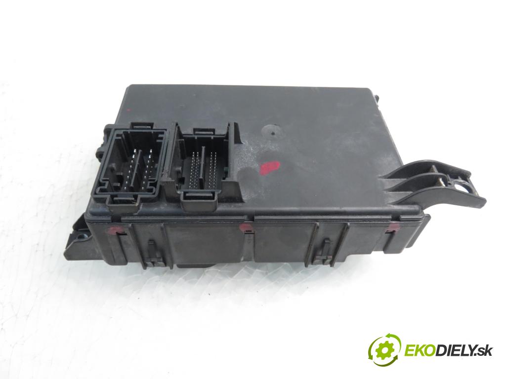 FIAT GRANDE PUNTO (199_) HB 2006 57,00 1.4 - 350 A1.000 1368,00 MODUL BSI 517817570