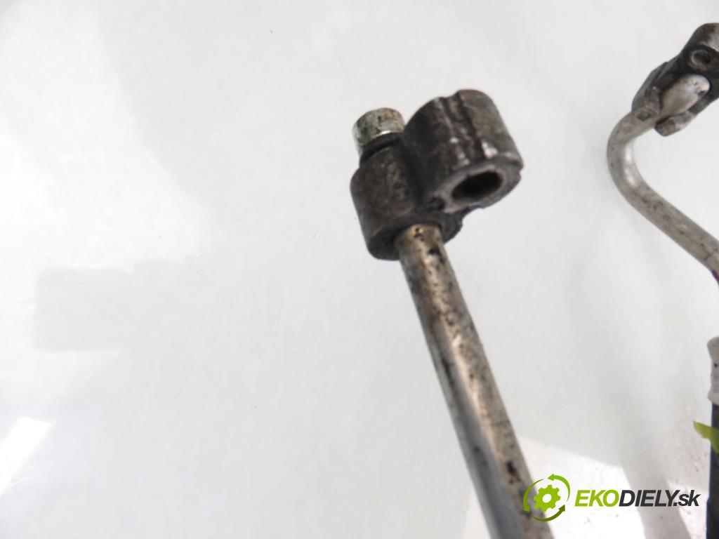 TOYOTA RAV 4 III (_A3_) SUV 2007 130,00 2.2 D 4WD 177 - 2AD-FHV 2231,00 rúrka klimatizácie