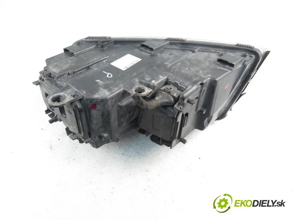 AUDI A8 D3 (4E2, 4E8) SEDAN 2004 202,00 4.0 TDI quattro - ASE 3936,00 Svetlo PP 4E0941030R