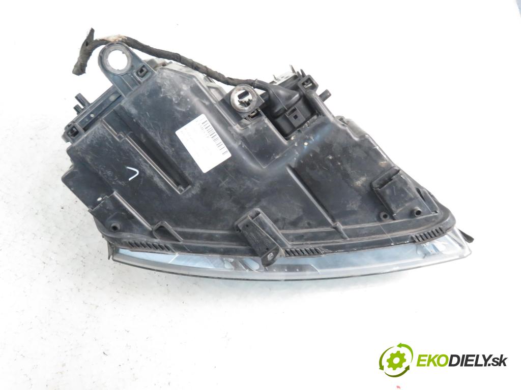 AUDI A8 D3 (4E2, 4E8) SEDAN 2004 202,00 4.0 TDI quattro - ASE 3936,00 Svetlo LP