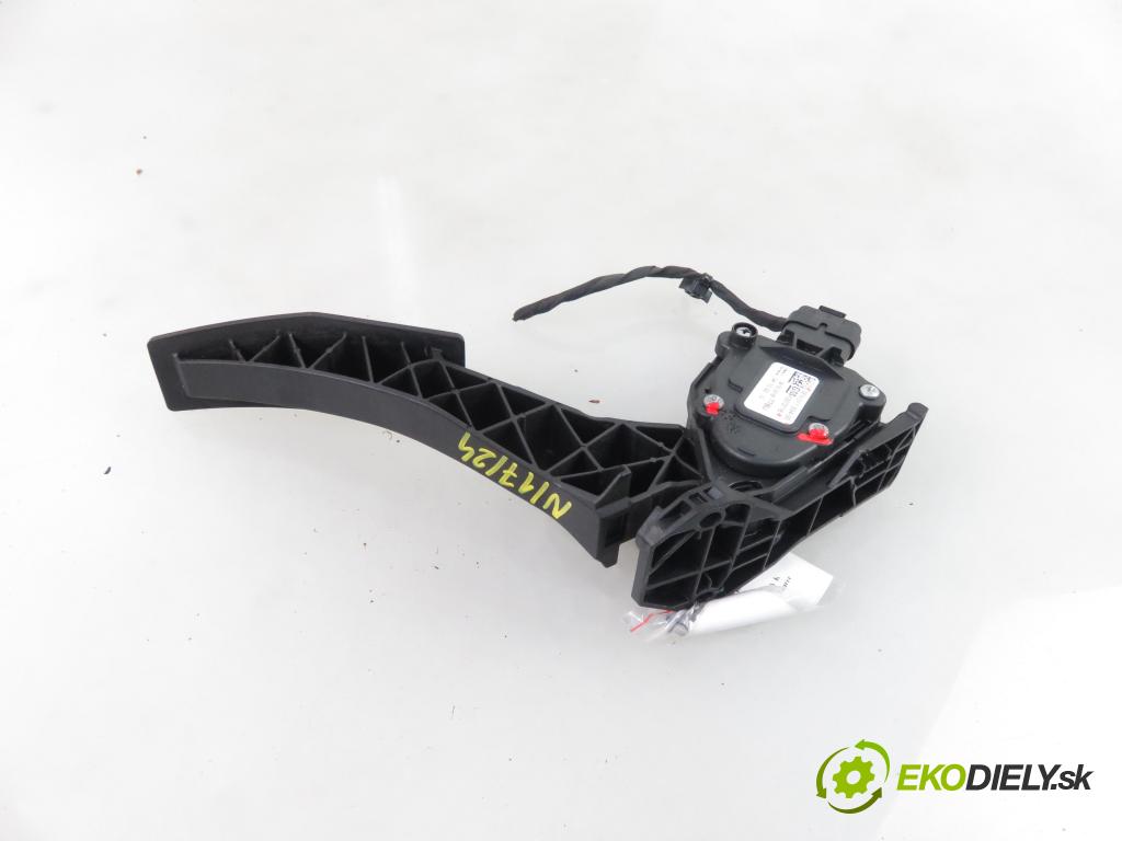 OPEL ASTRA K Sports Tourer KOMBI 2016 81,00 1.6 CDTi - B 16 DTU 1598,00 Potenciometer plynového pedálu 13373776 ; 6PV01155400 (Pedále)