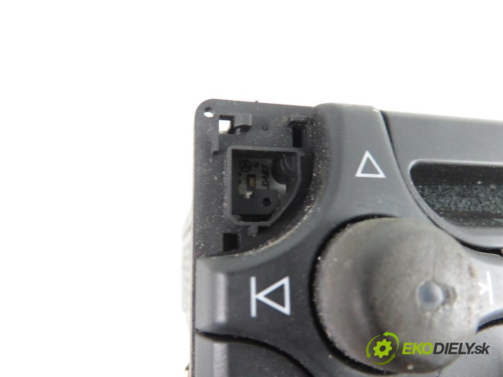 MERCEDES-BENZ KLASA A (W168) HB 2003 75,00 1.6 102 A 160  M 166.960 1598,00 RADIO CD A1708200386