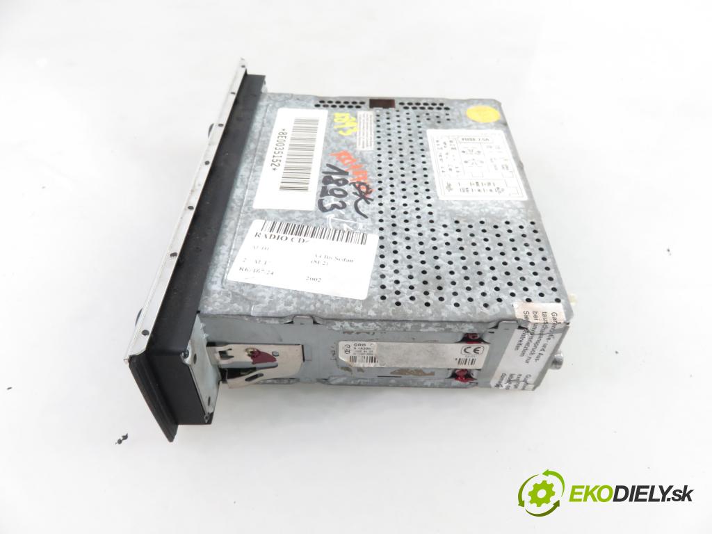 AUDI A4 (8E2, B6) SEDAN 2002 96,00 2.0 20V 130 - ALT 1984,00 RADIO Modul 8E0035152