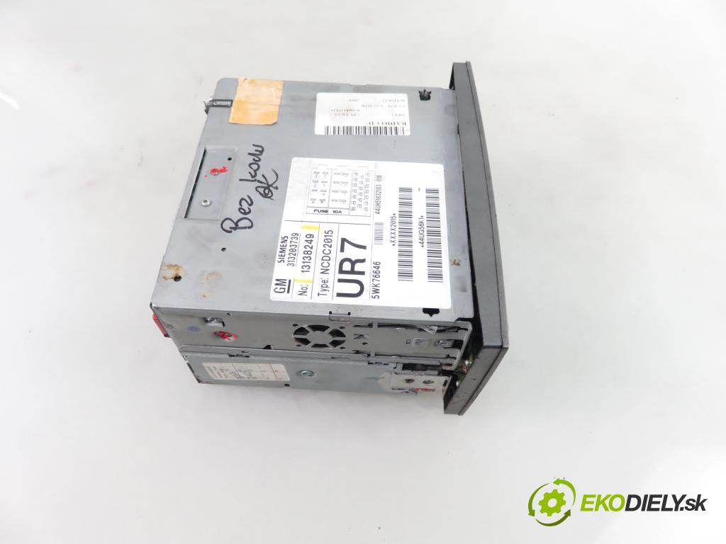 OPEL VECTRA C Kombi (Z02) KOMBI 2004 92,00 2.2 DTI - Y 22 DTR 2172,00 RADIO CD 13138249