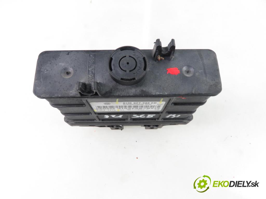 AUDI A3 (8L1) HB 2000 92,00 1.8 - AGN 1781,00 Riadiaca jednotka prevodovky 01M927733ER ; 5WK33374
