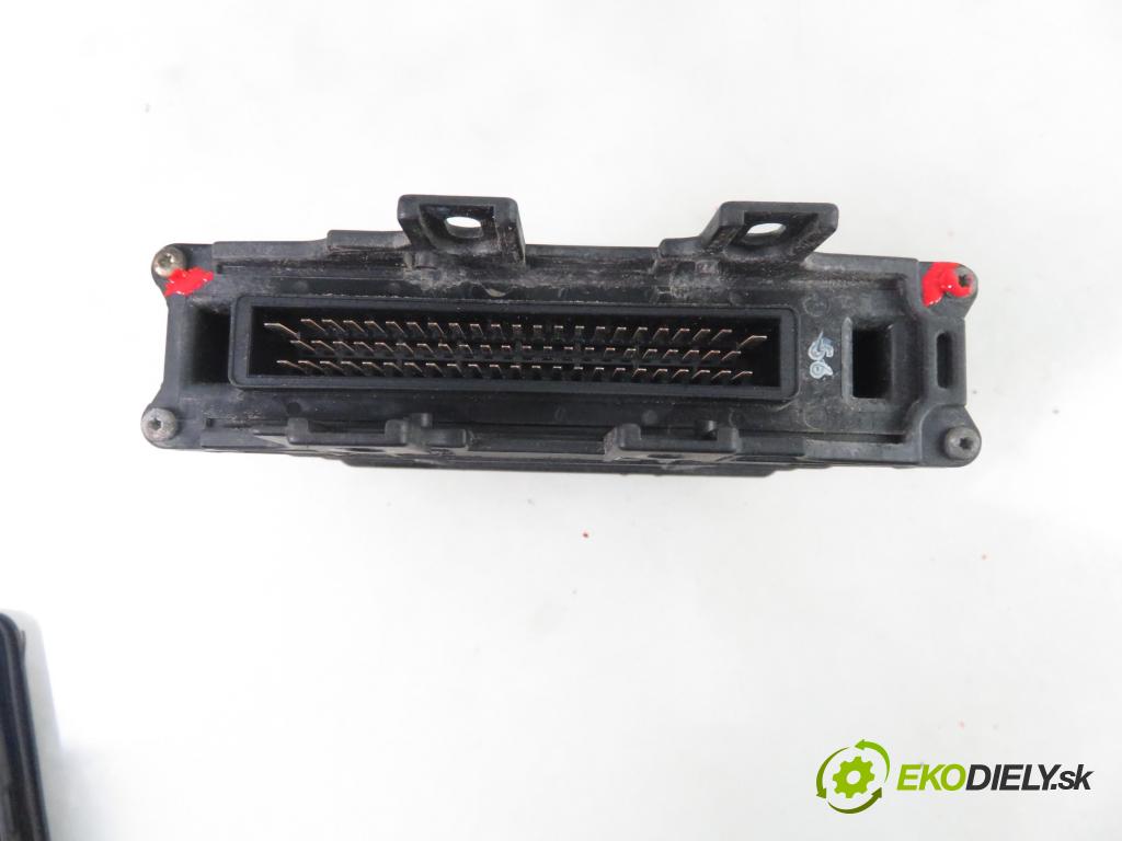 AUDI A3 (8L1) HB 2000 92,00 1.8 - AGN 1781,00 Riadiaca jednotka prevodovky 01M927733ER ; 5WK33374