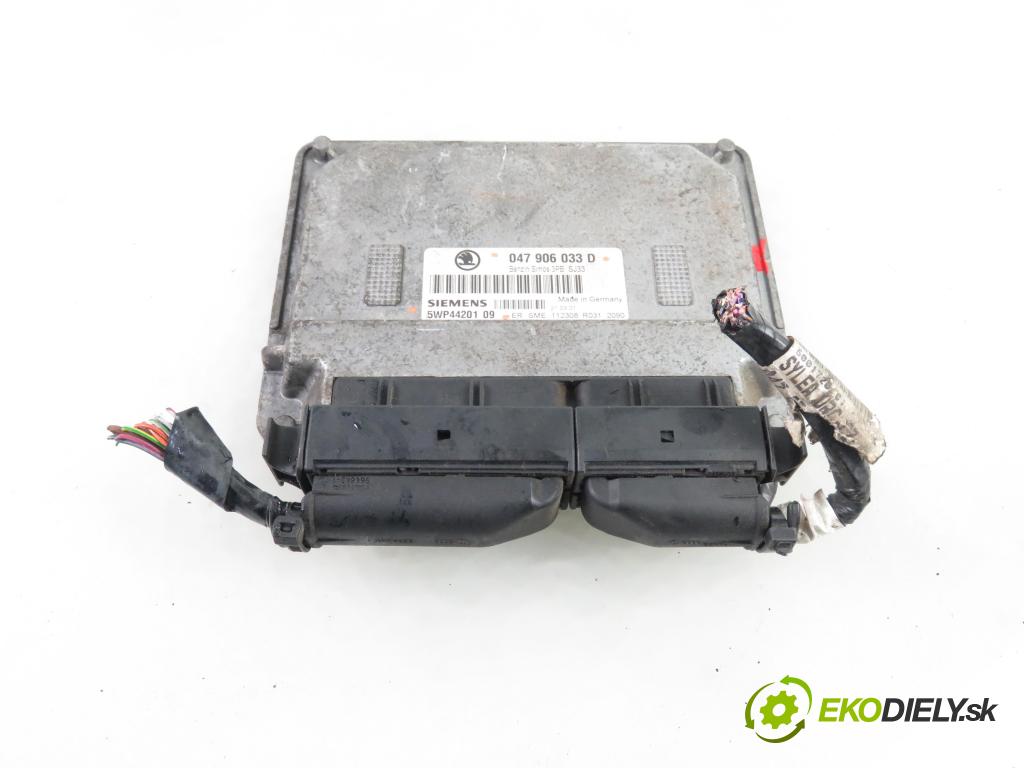 SKODA FABIA I (6Y2) HB 2001 44,00 1.4 MPi 60 - AZE 1397,00 Riadiaca jednotka Motor 047906033D ; 5WP4420109