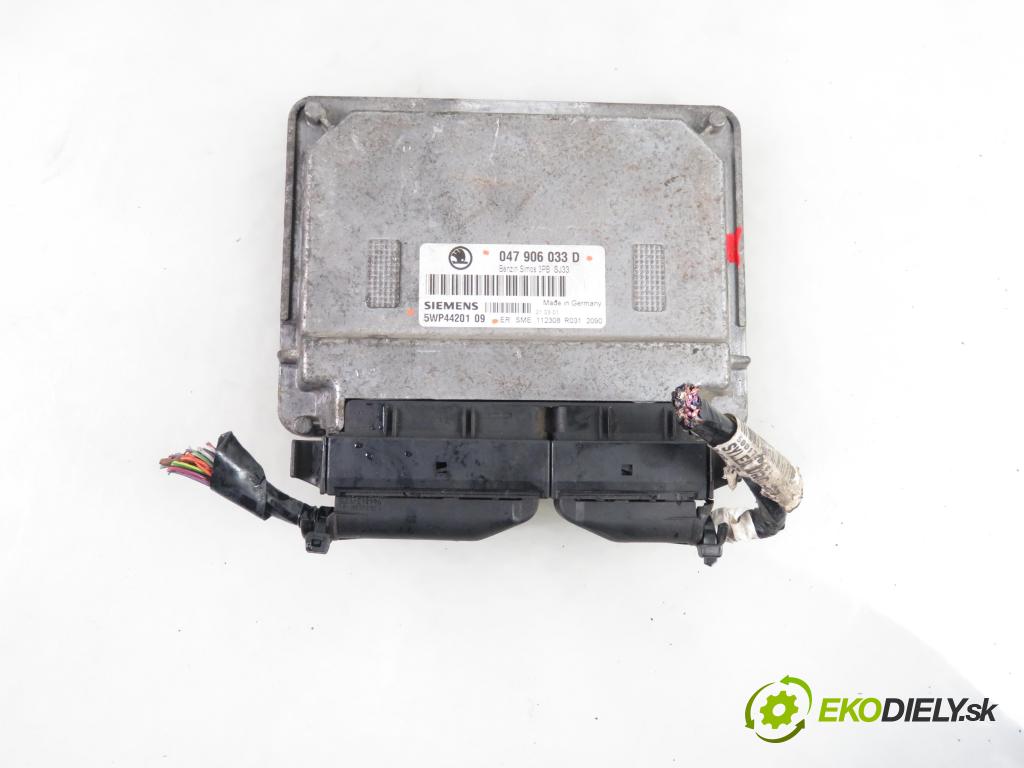 SKODA FABIA I (6Y2) HB 2001 44,00 1.4 MPi 60 - AZE 1397,00 Riadiaca jednotka Motor 047906033D ; 5WP4420109