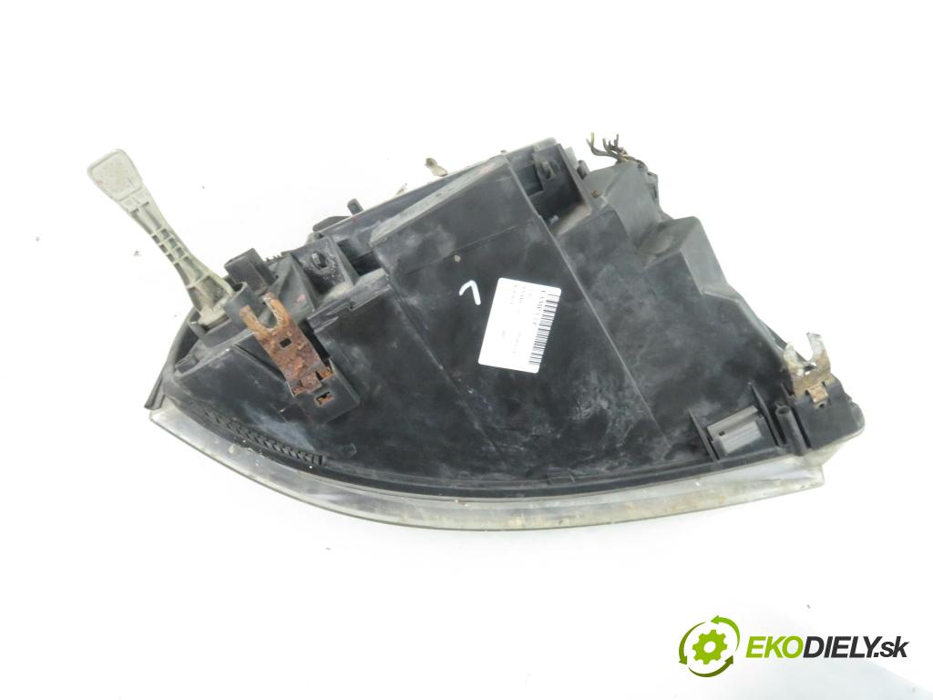 VW SHARAN (7M8, 7M9, 7M6) MINIVAN 2001 85,00 1.9 TDI PD 115 - AUY 1896,00 Svetlo LP 7M3941015AA ; 0301182201