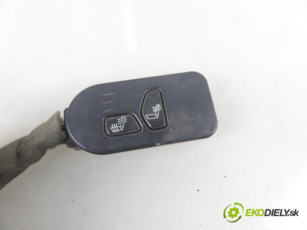 HUMMER HUMMER H2 SUV 2006 249,00 6.0 AWD - LQ4 5967,00 prepínač vyhrievania sedačky 15117124