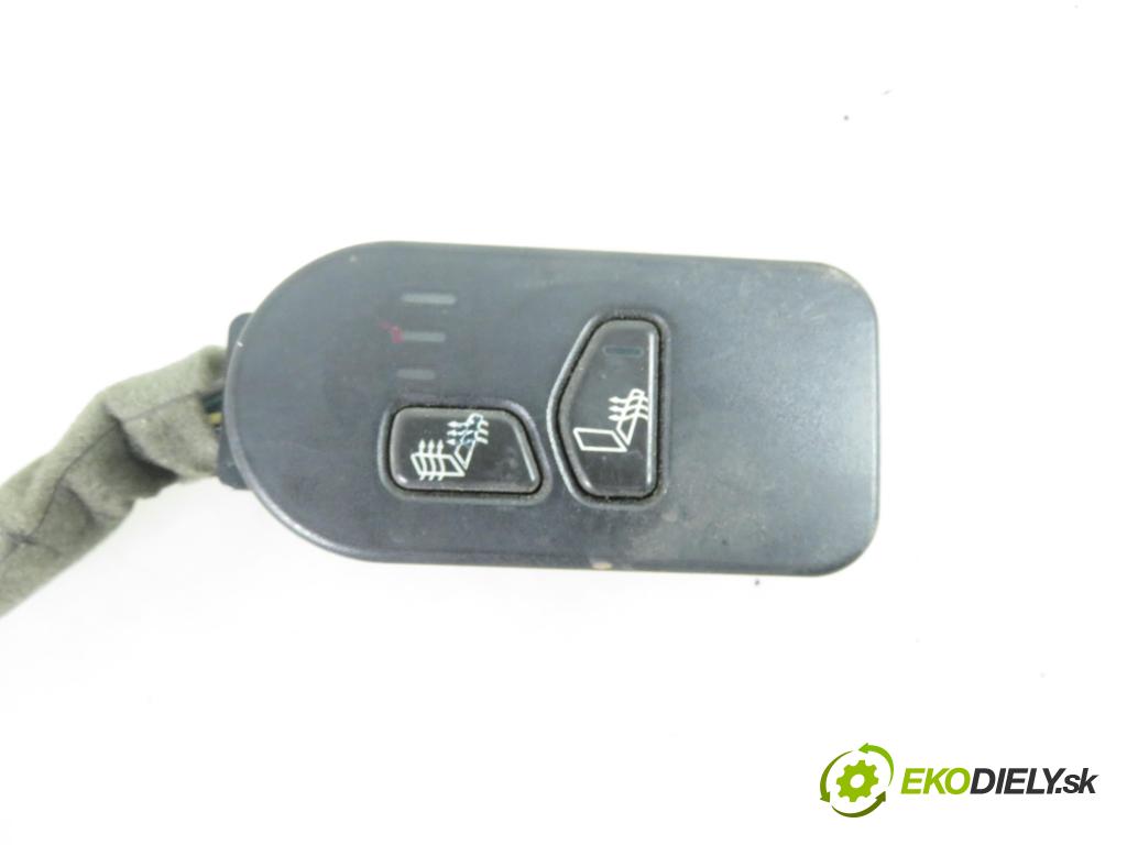 HUMMER HUMMER H2 SUV 2006 249,00 6.0 AWD - LQ4 5967,00 prepínač vyhrievania sedačky 15117124