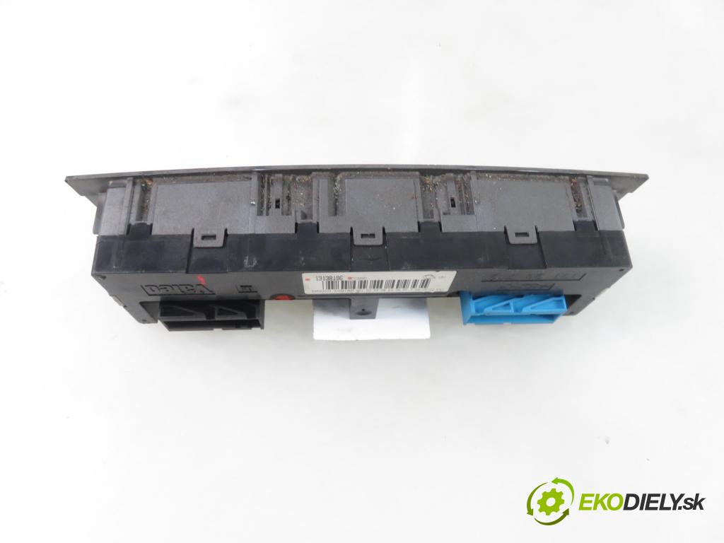 OPEL VECTRA C (Z02) LIFTBACK 2003 86,00 2.2 DTI 16V 117 - Y 22 DTR 2172,00 Panel kúrenia KLIMATIZACE: 13138196