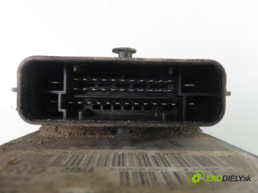 VW PASSAT B6 (3C2) SEDAN 2005 77,00 1.9 TDI PD 105 - BKC 1896,00 Pumpa ABS 3C0614095M (Pumpy ABS)