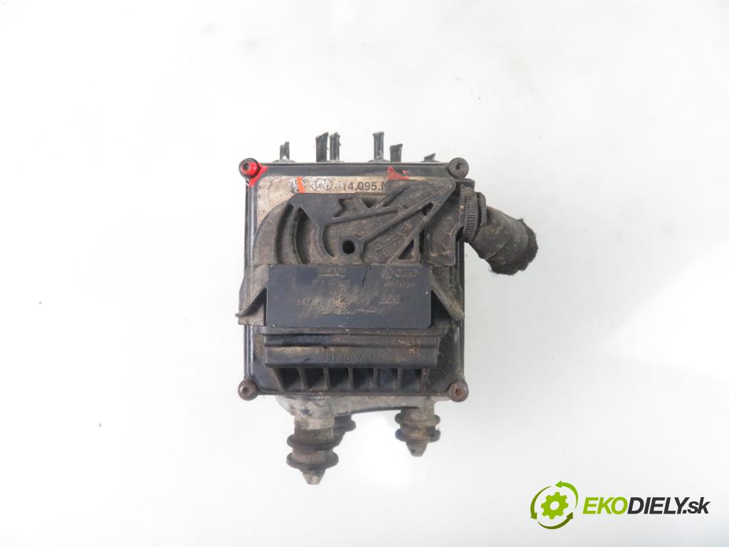 VW PASSAT B6 (3C2) SEDAN 2005 77,00 1.9 TDI PD 105 - BKC 1896,00 Pumpa ABS 3C0614095M (Pumpy ABS)