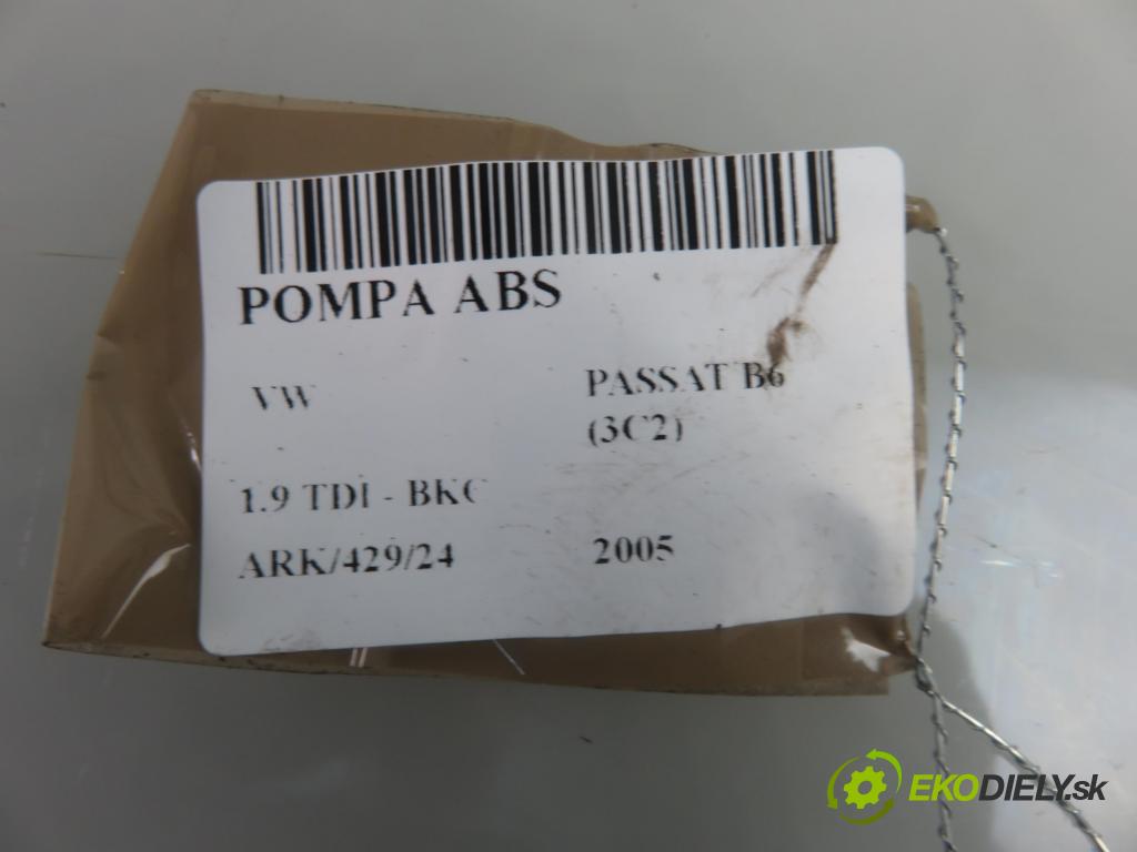 VW PASSAT B6 (3C2) SEDAN 2005 77,00 1.9 TDI PD 105 - BKC 1896,00 Pumpa ABS 3C0614095M (Pumpy ABS)