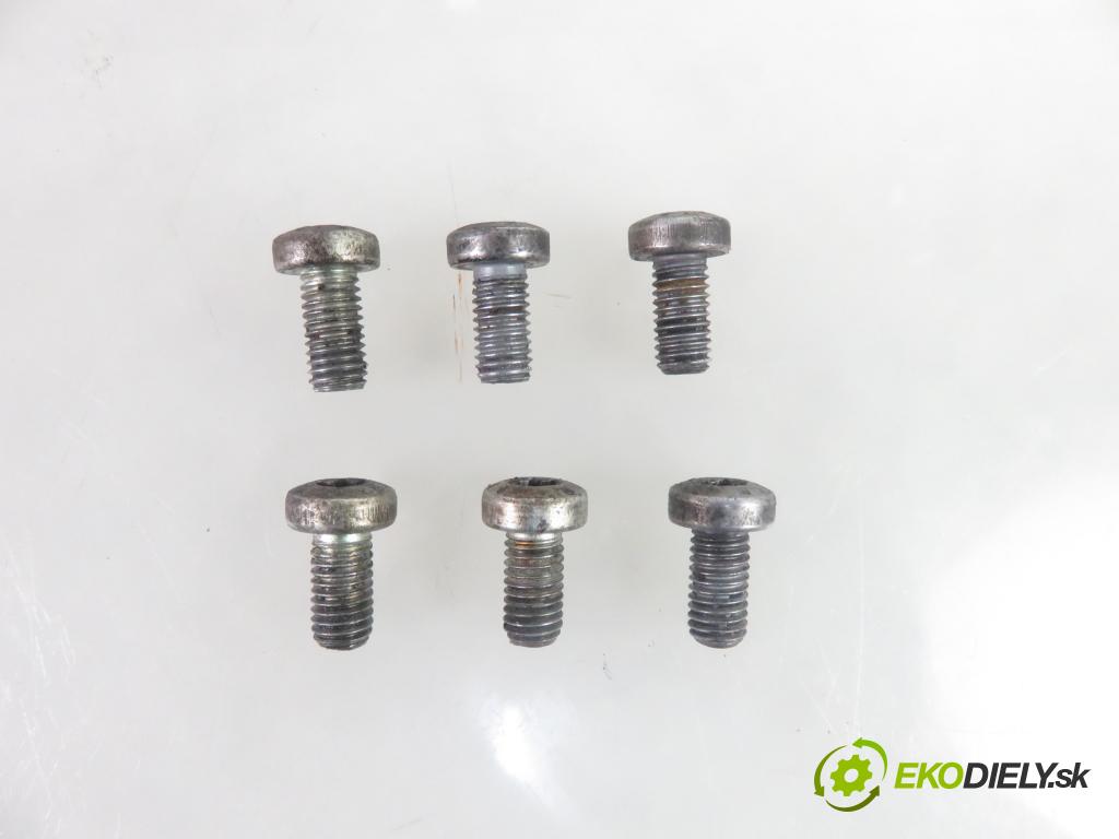 PEUGEOT 407 SW (6E_) KOMBI 2004 116,00 2.2 - 3FZ (EW12J4) 2230,00 Koleso zotrvačník 123034810 ; 323051510 ; 9637874680