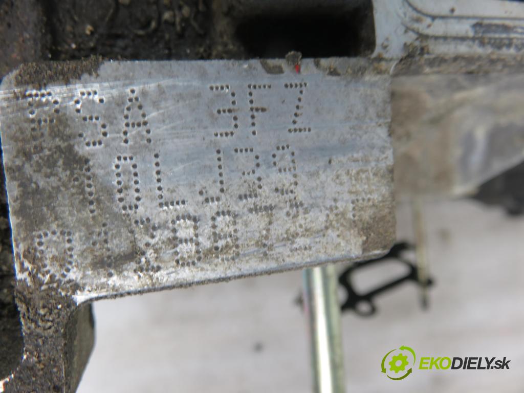 PEUGEOT 407 SW (6E_) KOMBI 2004 116,00 2.2 - 3FZ (EW12J4) 2230,00 blok Motor 3FZ (Blok motora)