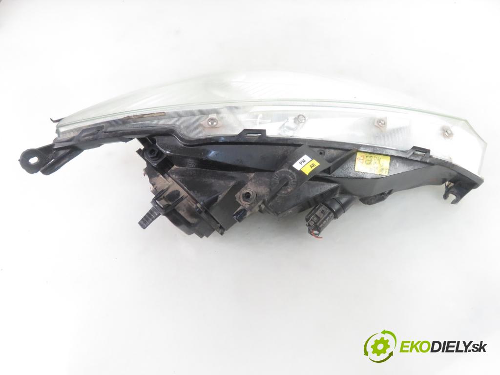 FORD FOCUS (DAW, DBW) HB 1999 74,00 1.6 16V - FYDD 1596,00 Svetlo LP