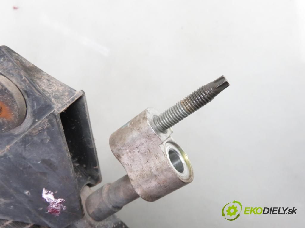 HUMMER HUMMER H2 SUV 2006 249,00 6.0 AWD - LQ4 5967,00 chladič klimatizácie 15790358 (Chladiče klimatizácie)