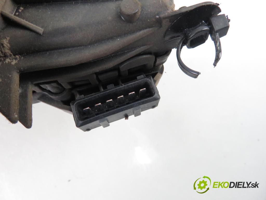 VOLVO S60 I (384) SEDAN 2002 103,00 2.4 140 - B 5244 S2 2435,00 Potenciometer plynového pedálu 30636004 (Pedále)