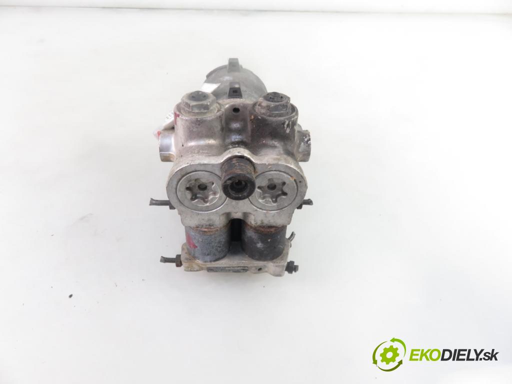 MERCEDES-BENZ Sedan (W124) SEDAN 1989 87,00 200 E (124.021) - M 102.963 1996,00 Pumpa ABS 0265200043 (Pumpy ABS)