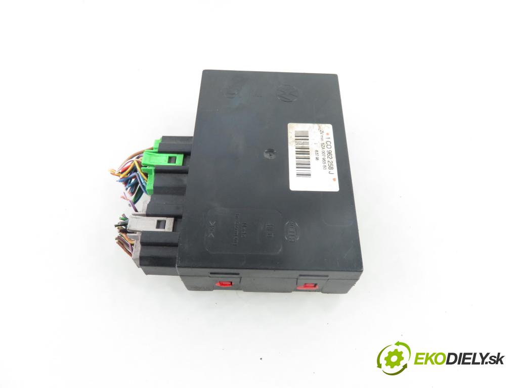 VW GOLF IV (1J1) HB 1998 50,00 1.9 SDI - AGP 1896,00 MODUL komfortu 1C0962258J