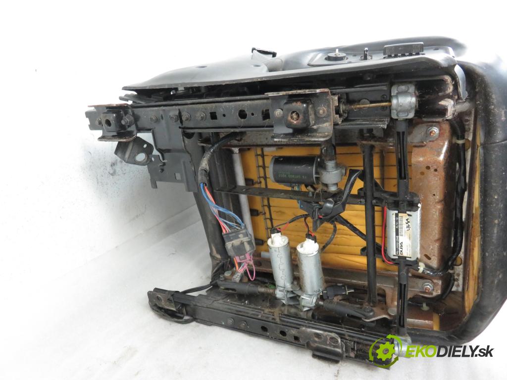 HUMMER HUMMER H2 SUV 2006 249,00 6.0 AWD - LQ4 5967,00 Sedadlo CESTUJÚCI/PP
