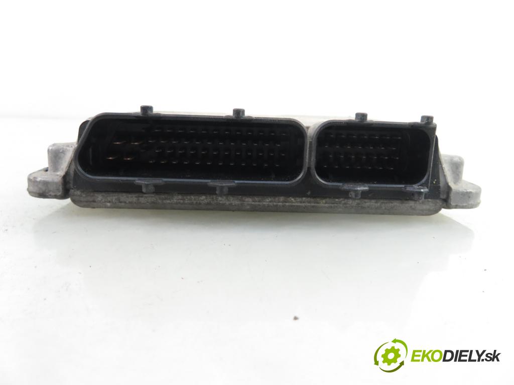 AUDI A3 (8L1) HB 2002 66,00 1.9 TDI 90 - ALH 1896,00 Riadiaca jednotka Motor 038906018BN ; 0281001847