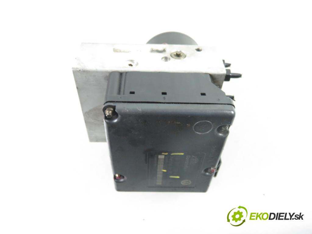 VW BORA (1J2) SEDAN 2000 85,00 1.9 TDI PD 115 - AJM 1896,00 Pumpa ABS 1J0907379R ; 1J0614417A ; 10020402134 (Pumpy ABS)
