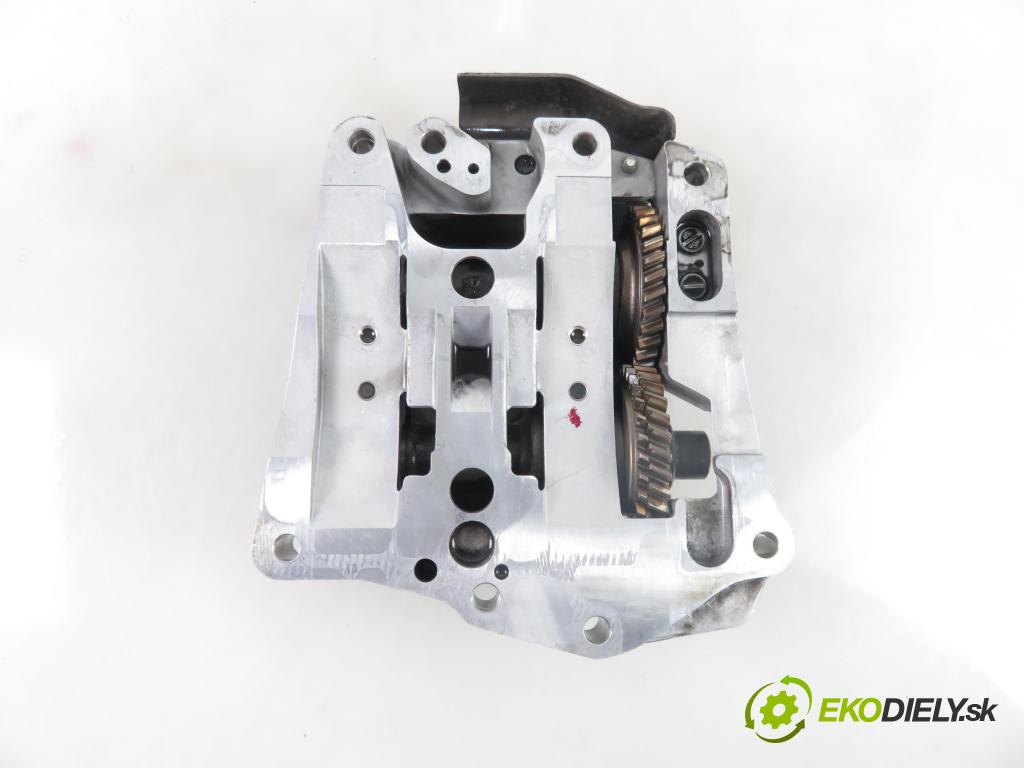 TOYOTA RAV 4 III (_A3_) SUV 2007 130,00 2.2 D 4WD 177 - 2AD-FHV 2231,00 pumpa oleje  (Olejové pumpy)