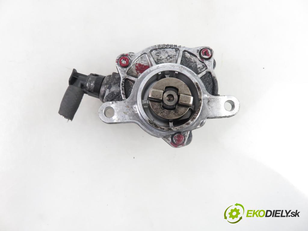 OPEL MOVANO Furgon (X70) FURGON 2002 84,00 2.5 DTI - G9U 720 2464,00 pumpa vakuová 8200640105