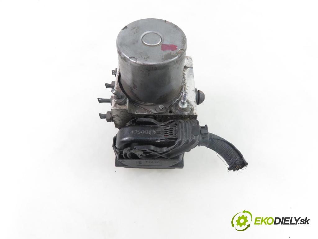 RENAULT MASTER III Skrzynia (FV) FURGON 2011 74,00 2.3 dCi 100 FWD - M9T 676 2298,00 Pumpa ABS 0265800737 ; 4766000053R ; 0265237015 (Pumpy ABS)