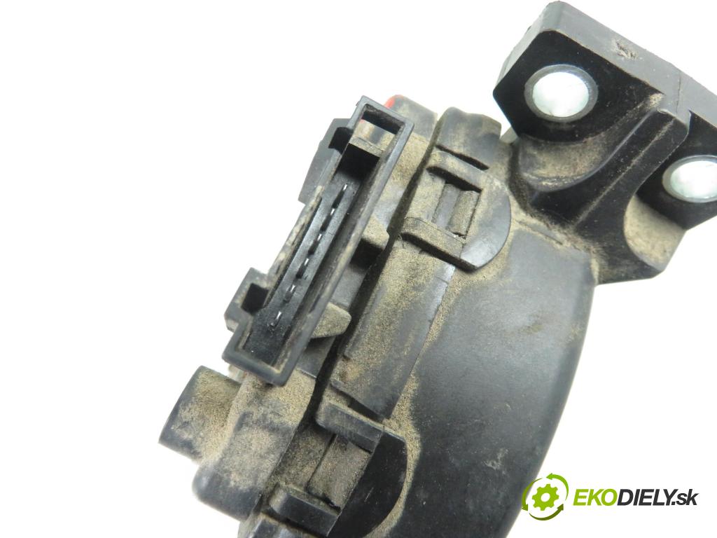 RENAULT MASTER II Skrzynia (FD) FURGON 2005 0,00 2.5 dCi 120 - G9U 754 2464,00 Potenciometer plynového pedálu 7700314525 ; 6PV00811904 (Pedále)