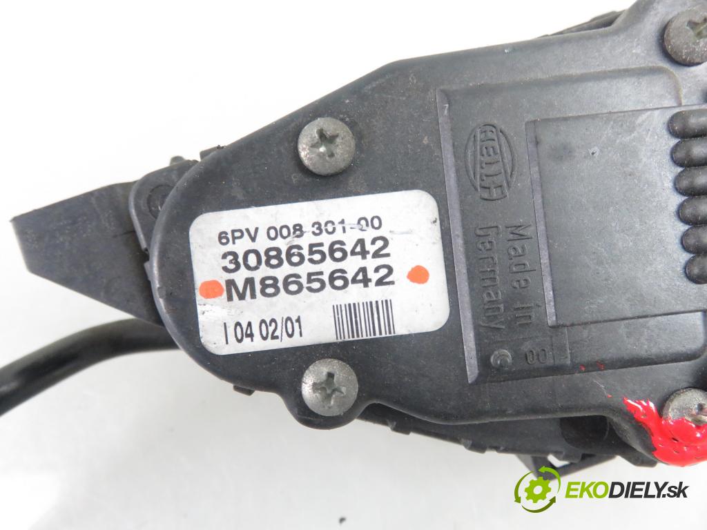 VOLVO V40 Kombi (645) KOMBI 2002 85,00 1.9 DI 116 - D 4192 T3 1870,00 Potenciometer plynového pedálu M865642 (Pedále)