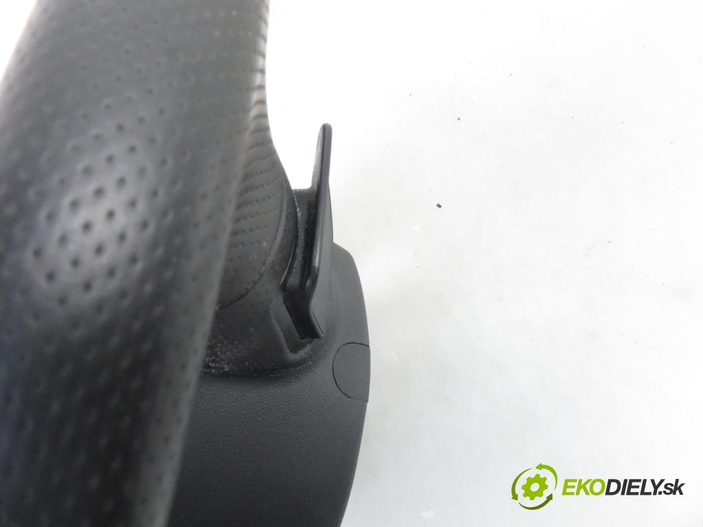 AUDI Q5 (8R) SUV 2011 125,00 2.0 TDI quattro - CGLB 1968,00 Volant 8R0419091GWUL (Volanty)