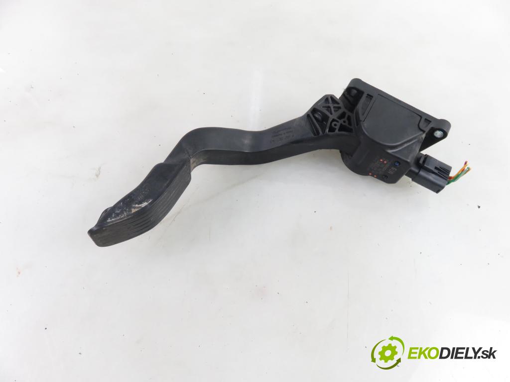 CITROEN C4 I (LC_) HB 2007 66,00 1.6 HDi - 9HX (DV6ATED4) 1560,00 Potenciometer plynového pedálu 0280755041 ; 9680565880 (Pedále)