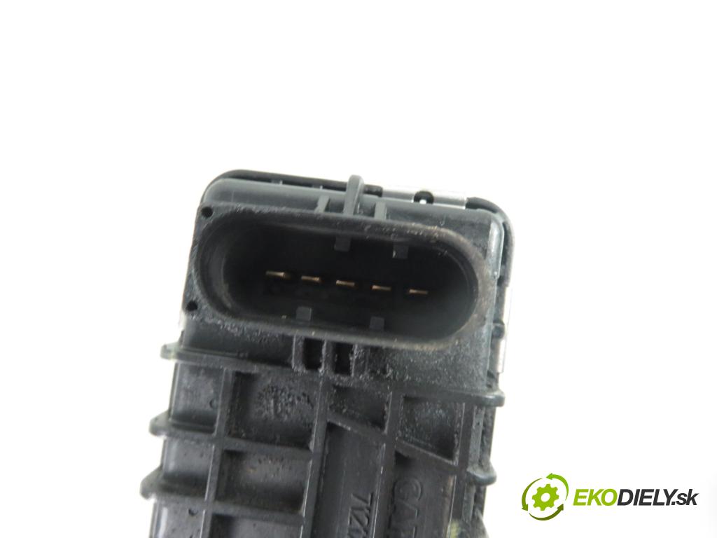 VW TOUAREG (7LA, 7L6, 7L7) SUV 2003 230,00 5.0 V10 TDI PD 313 - AYH 4921,00 nastavovač turba 6NW008412712120 (Ostatní)