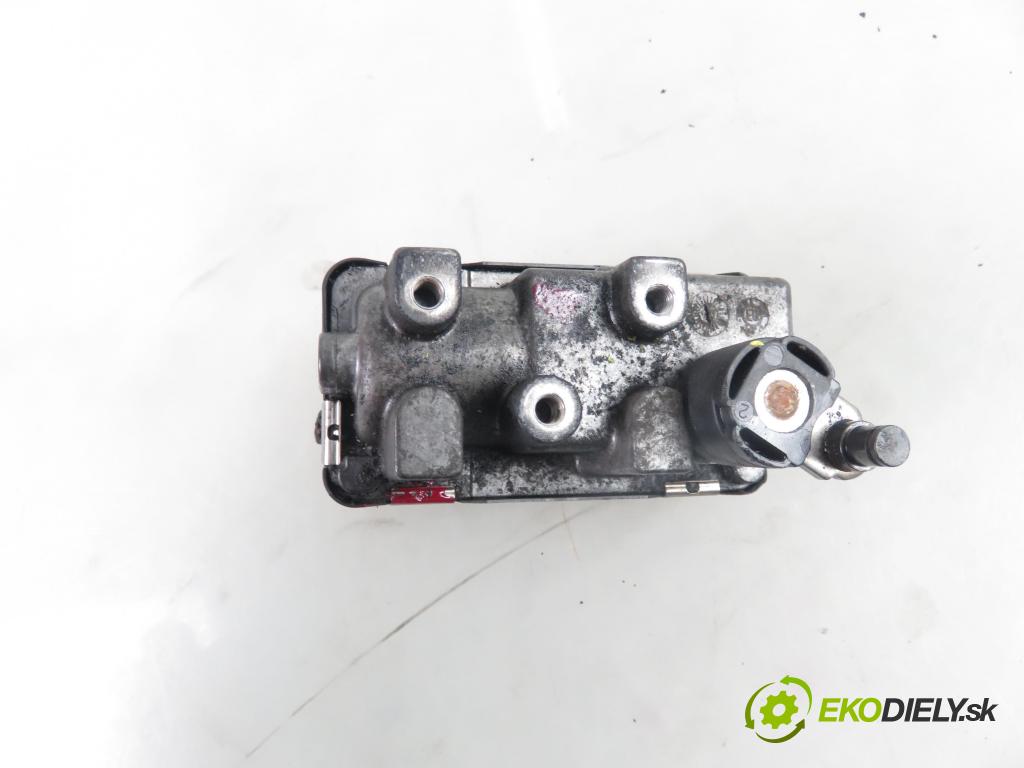 VW TOUAREG (7LA, 7L6, 7L7) SUV 2003 230,00 5.0 V10 TDI PD 313 - AYH 4921,00 nastavovač turba 6NW008412712120 (Ostatní)