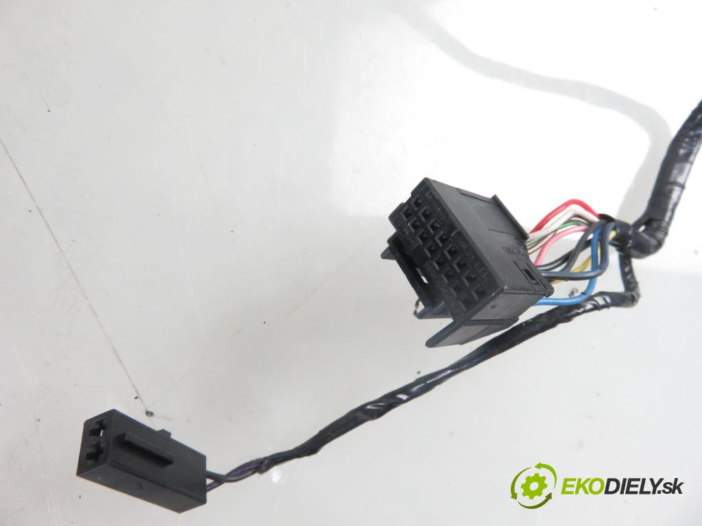 AUDI Q5 (8R) SUV 2011 125,00 2.0 TDI quattro - CGLB 1968,00 Spätné zrkadlo LE