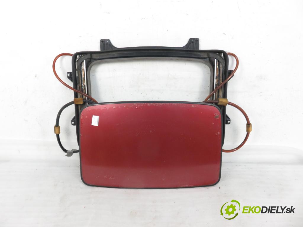 HONDA PRELUDE IV (BB_) COUPE 1993 98,00 2.0 i 16V (BB3) - F20A4 1997,00 střešní okno  (Okna karoserie)